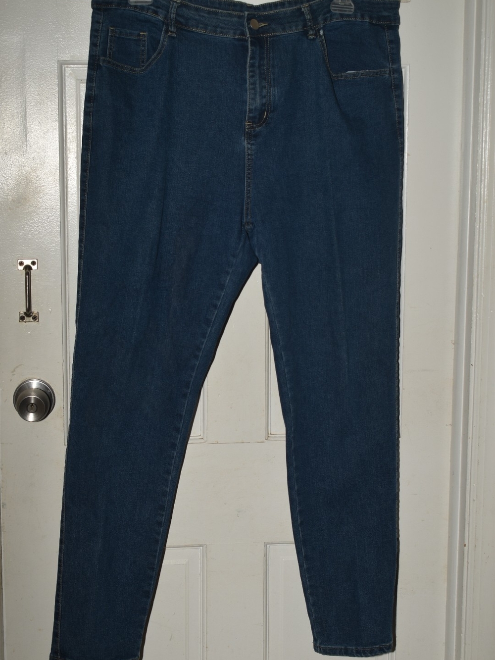 Classic Straight-Leg Women's Jeans in Dark Blue